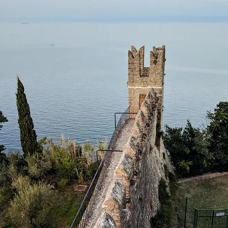 Casa Rilasso - House With Terrace Near Sea Ferienhaus